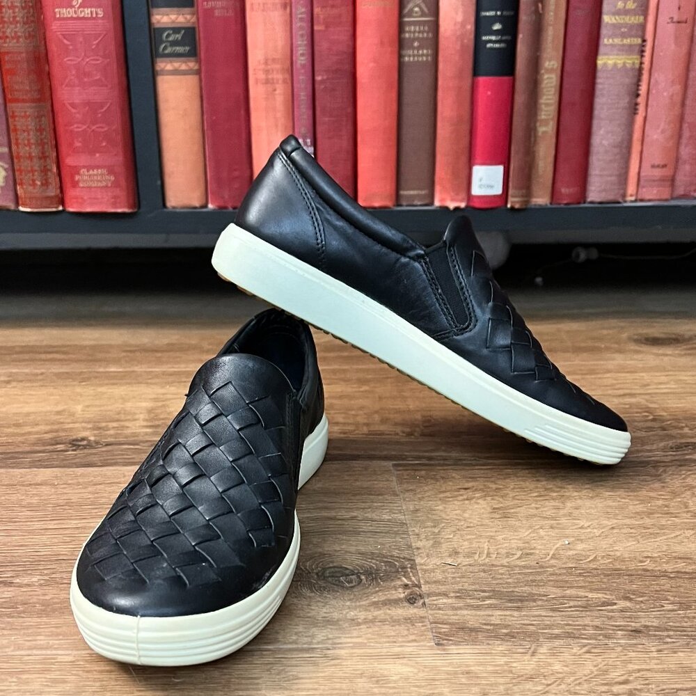 ECCO I Black Soft Leather Woven Slip-On Sneaker Loafers Sz 8